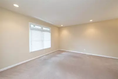 7444 New York Way, Butler Twp, OH 45414 - Photo 7