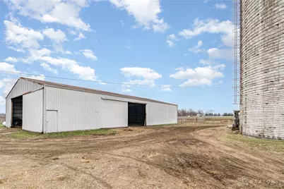 6105 New Carlisle Pike, Bethel Twp, OH 45504 - Photo 33
