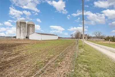 6105 New Carlisle Pike, Bethel Twp, OH 45504 - Photo 43