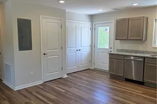 4767 Kirby Ln, Trotwood, OH 45417 - Photo 5