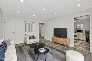 736 Oakleaf Dr, Dayton, OH 45417 - Photo 3