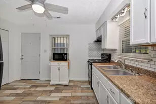 736 Oakleaf Dr, Dayton, OH 45417 - Photo 9
