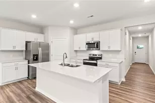 2830 Netherfield Cir, Troy, OH 45373 - Photo 5
