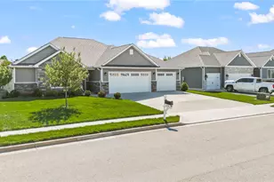 1151 Parklawn Ct, Troy, OH 45373 - Photo 3