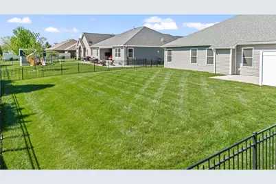 1151 Parklawn Court, Troy, OH 45373 - Photo 9