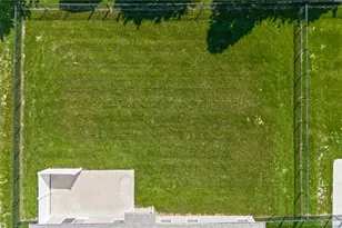 1151 Parklawn Ct, Troy, OH 45373 - Photo 7
