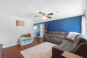 444 Scarborough Ct, New Lebanon, OH 45345 - Photo 5