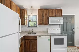 6205 Blue Lake Dr, Green Township, OH 45247 - Photo 7