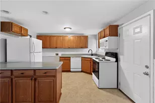 1608 Lanbury Dr, Kettering, OH 45439 - Photo 9