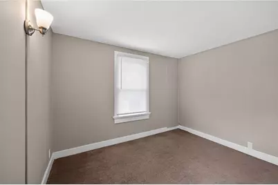2122 S Smithville Road, Dayton, OH 45420 - Photo 9