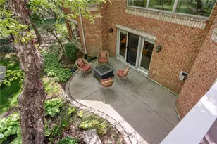 1209 Club View Dr, Centerville, OH 45458 - Photo 3
