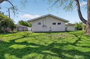 5093 Bayside Dr, Riverside, OH 45431 - Photo 9