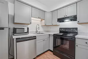 5655 E Coach Dr, Dayton, OH 45440 - Photo 3