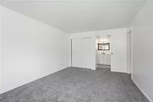 5655 E Coach Dr, Dayton, OH 45440 - Photo 9