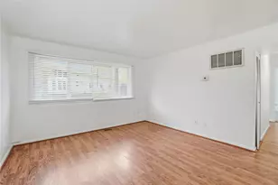 5655 E Coach Dr, Dayton, OH 45440 - Photo 5