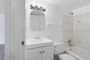 5655 E Coach Dr, Dayton, OH 45440 - Photo 15