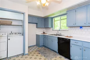 4628 Carol Dr, Yellow Springs Vlg, OH 45387 - Photo 13