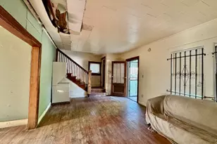 2032 Rugby Rd, Dayton, OH 45406 - Photo 13