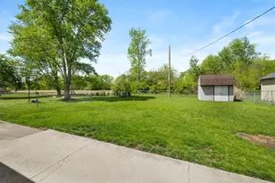 300 Lutz Dr, Union, OH 45322 - Photo 9