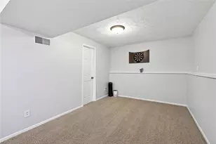 817 W Martindale Rd, Englewood, OH 45322 - Photo 23