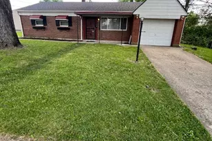 5166 Fortman Dr, Jefferson Twp, OH 45417 - Photo 3