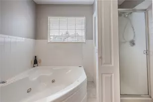 3913 E Summit Ridge Dr, Beavercreek, OH 45430 - Photo 21