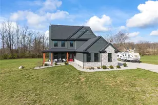 2425 Middleboro Rd, Washington Twp, OH 45113 - Photo 5