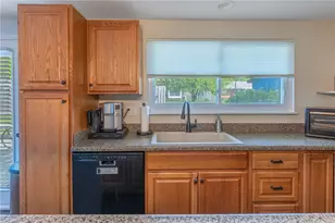 7336 Cohasset Dr, Huber Heights, OH 45424 - Photo 9