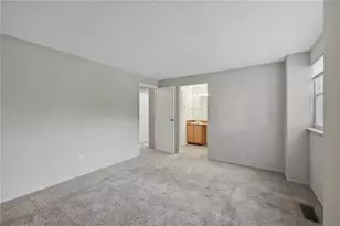 2278 Cross Village Dr, Miami Township, OH 45342 - Photo 25