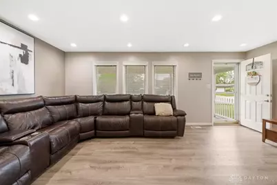 804 Treherne Lane, Englewood, OH 45322 - Photo 7