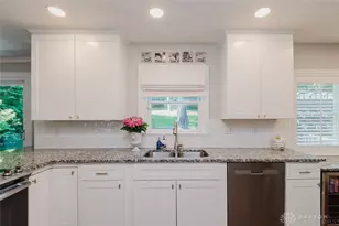 26 E Thruston Blvd, Oakwood, OH 45409 - Photo 19