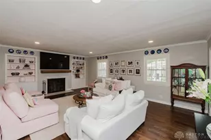 26 E Thruston Blvd, Oakwood, OH 45409 - Photo 9