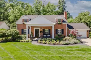 26 E Thruston Blvd, Oakwood, OH 45409 - Photo 1