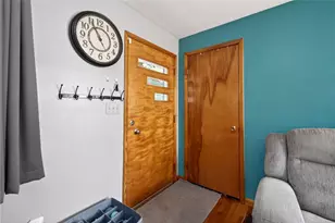 1086 Ceylon Cir, Beavercreek, OH 45430 - Photo 5