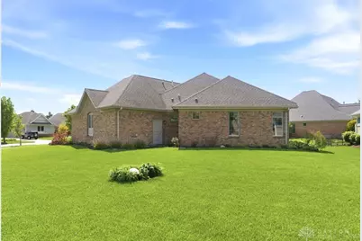 1387 Champions Way, Beavercreek Twp, OH 45385 - Photo 39