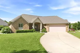 1387 Champions Way, Beavercreek Twp, OH 45385 - Photo 3