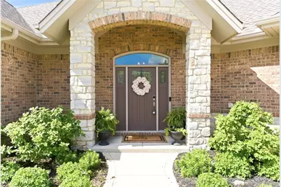 1387 Champions Way, Beavercreek Twp, OH 45385 - Photo 5