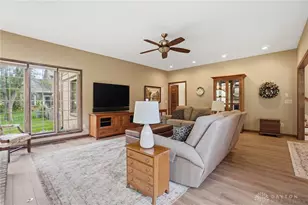 10161 Apple Springs Dr, Washington Twp, OH 45458 - Photo 13