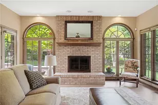 10161 Apple Springs Dr, Washington Twp, OH 45458 - Photo 11