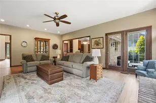 10161 Apple Springs Dr, Washington Twp, OH 45458 - Photo 15