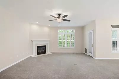 7448 New York Way, Butler Twp, OH 45414 - Photo 11