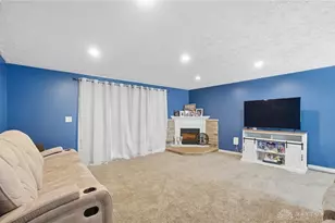 6629 Hubbard Dr, Huber Heights, OH 45424 - Photo 9