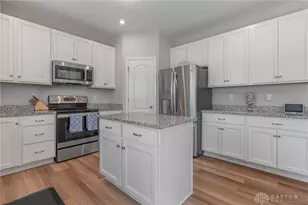 1128 Heathgate Wy, Fairborn, OH 45324 - Photo 13