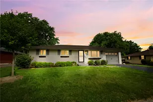 1015 Romanus Dr, Vandalia, OH 45377 - Photo 3