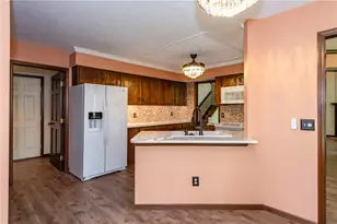 587 Cottingwood Ct, Kettering, OH 45429 - Photo 9