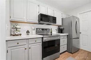 6630 Wareham Ct, Centerville, OH 45459 - Photo 7