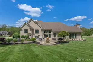 2811 River Edge Cir, Sugarcreek Twp, OH 45370 - Photo 45