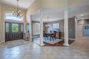 2811 River Edge Cir, Sugarcreek Twp, OH 45370 - Photo 9
