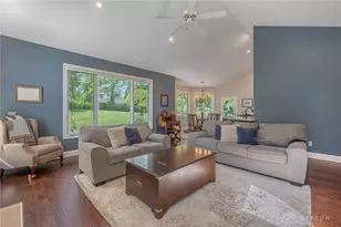 2811 River Edge Cir, Sugarcreek Twp, OH 45370 - Photo 19