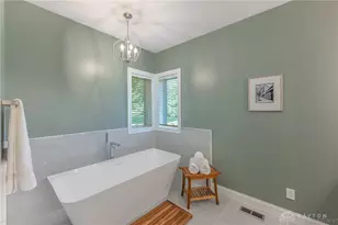 2811 River Edge Cir, Sugarcreek Twp, OH 45370 - Photo 27